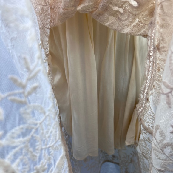 Free People Lace, lined, champagne, Empire waisted sz. 2 dress - Picture 7 of 14